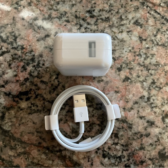Apple iPad Mini Lightning to USB Cable & Lightning Power Adapter - Picture 3 of 4